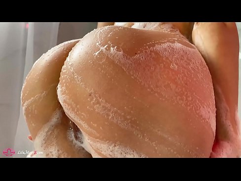 ❤️ Morena se masturba el coño con un vibrador hasta alcanzar un intenso orgasmo en la ducha ️❌ Video de porno en es.3dhentaix.ru ❌️